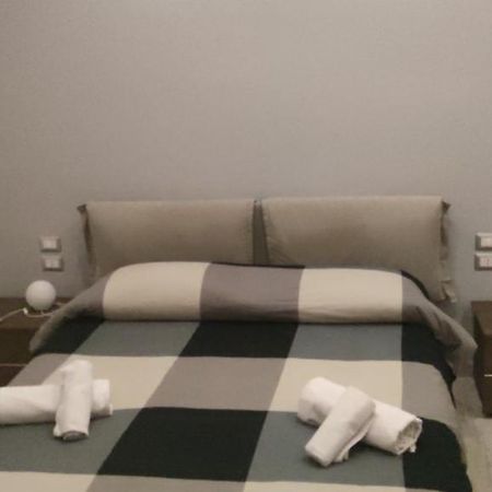 Guest House Via Milano Catanzaro Bagian luar foto