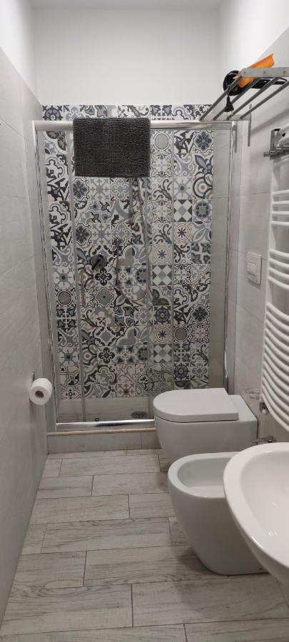Guest House Via Milano Catanzaro Bagian luar foto