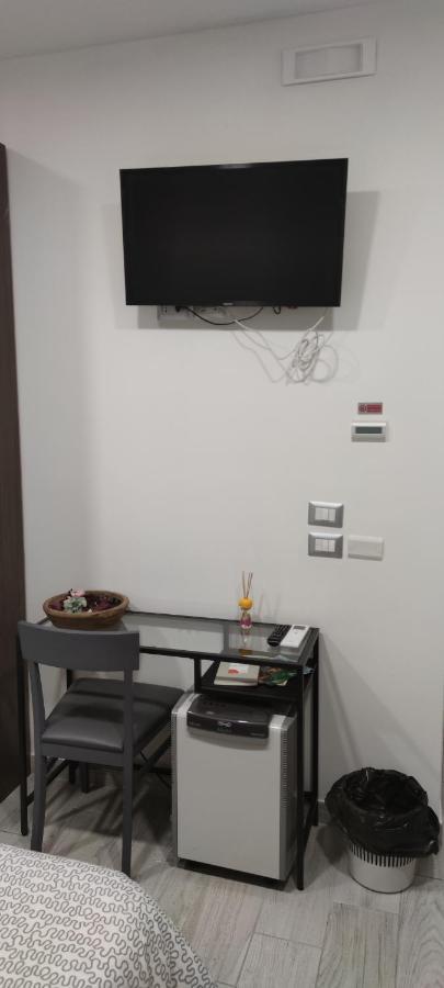 Guest House Via Milano Catanzaro Bagian luar foto