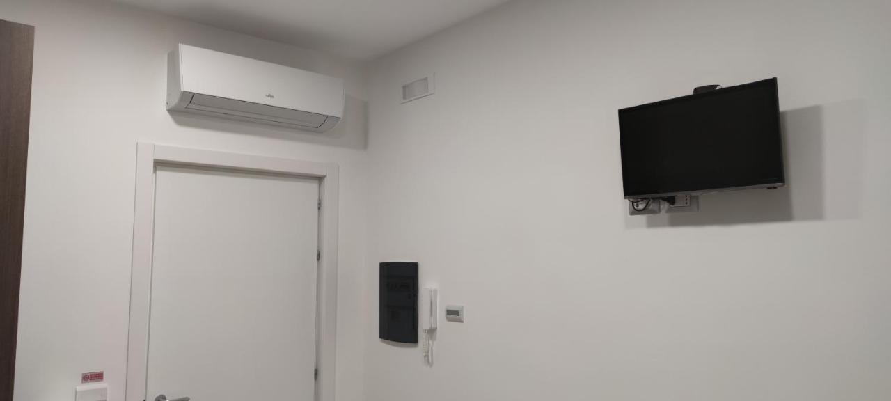 Guest House Via Milano Catanzaro Bagian luar foto